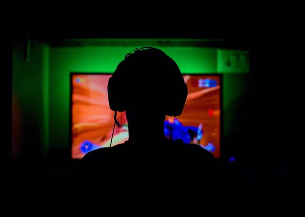 How Professional Esports Players Use HDMI Recorders To Analyse Gameplay